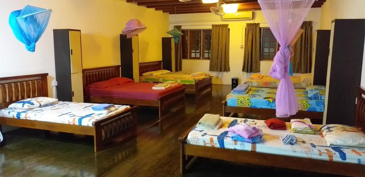1981 Guest House Ipoh Esterno foto