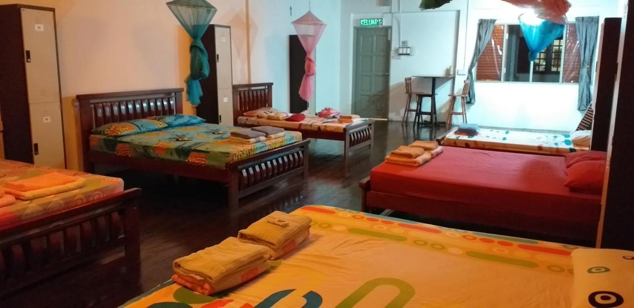 1981 Guest House Ipoh Esterno foto