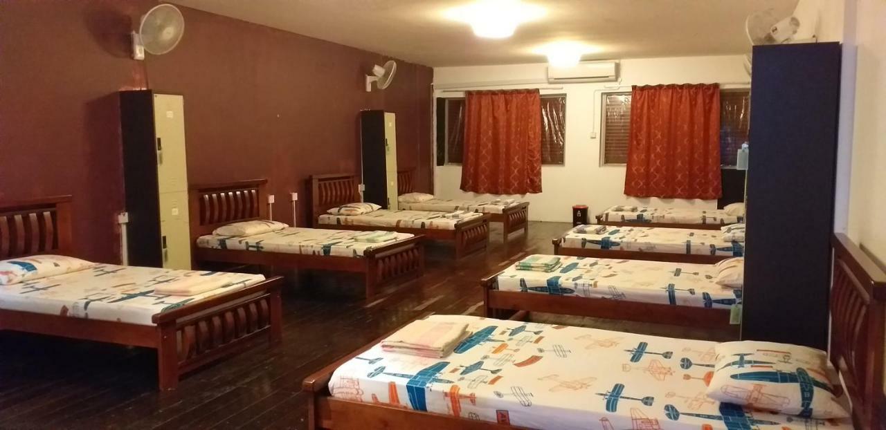 1981 Guest House Ipoh Esterno foto